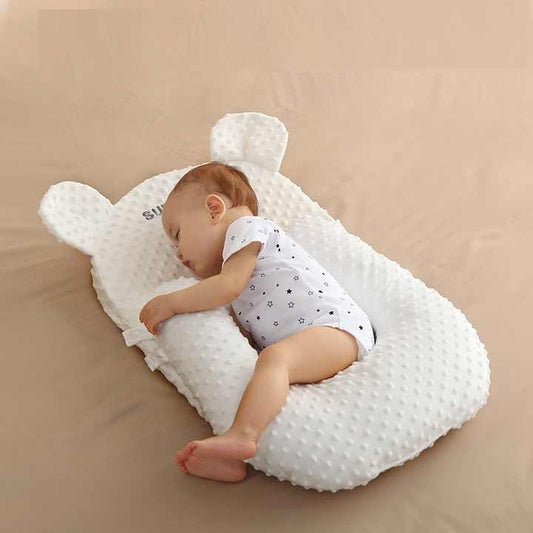 Anti-Spill & Anti-Choke Baby Feeding Pillow – Sloped Feeding & Lounging Pad for All Seasons